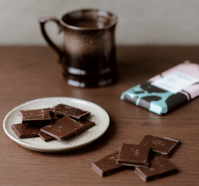 Кому не стоит есть горький шоколад: вред и противопоказания